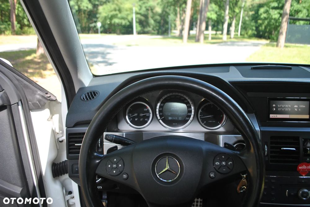 Mercedes-Benz GLK 220 CDI DPF 4Matic BlueEFFICIENCY 7G-TRONIC - 13