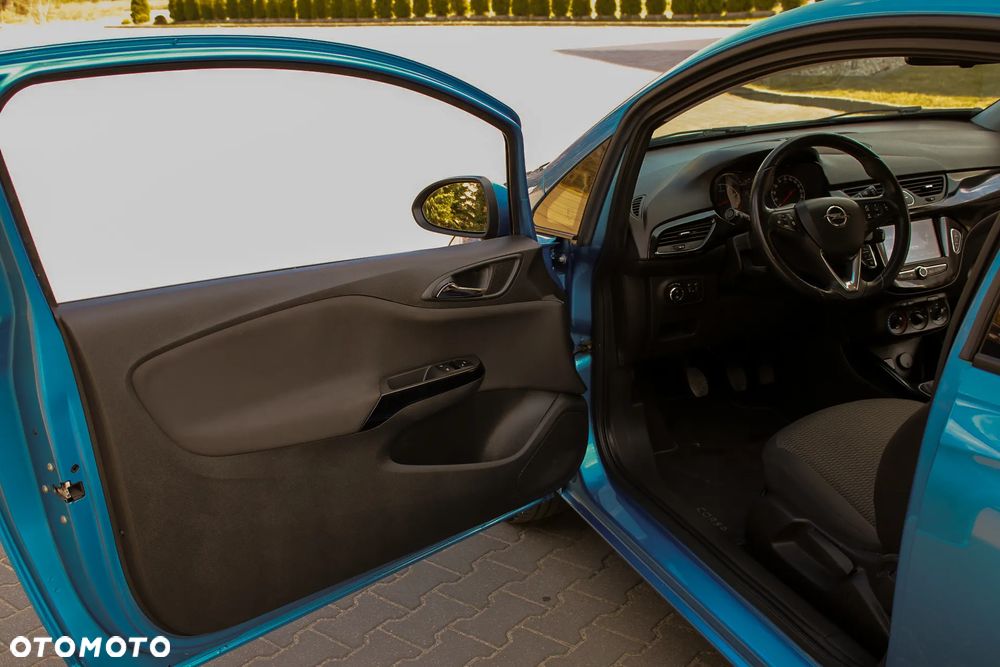 Opel Corsa 1.4 16V Cosmo - 32