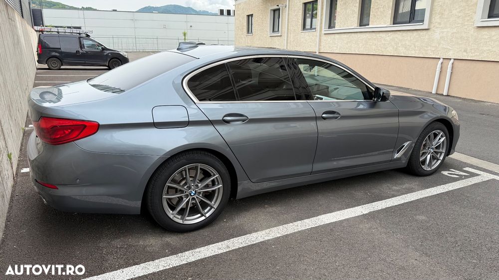 BMW Seria 5 530i AT - 6