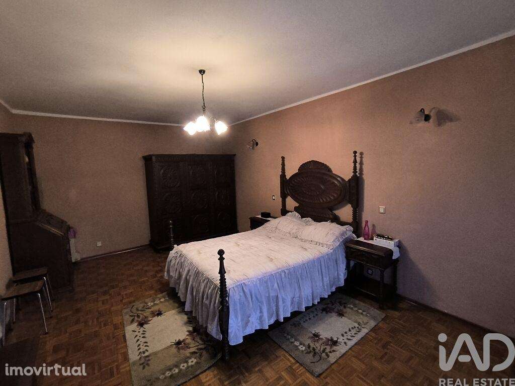 Moradia bi-familiar T5 em Vila Cova da Lixa e Borba de Godim de 173,5 - Grande imagem: 5/40