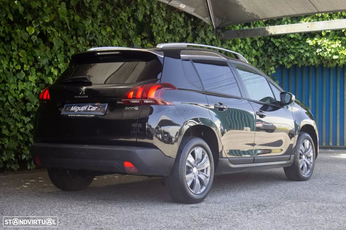 Peugeot 2008 1.2 PureTech Style - 8