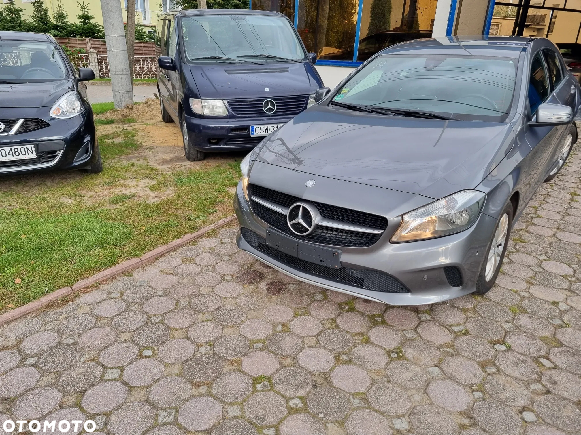 Mercedes-Benz Klasa A 180 (BlueEFFICIENCY) Urban - 2