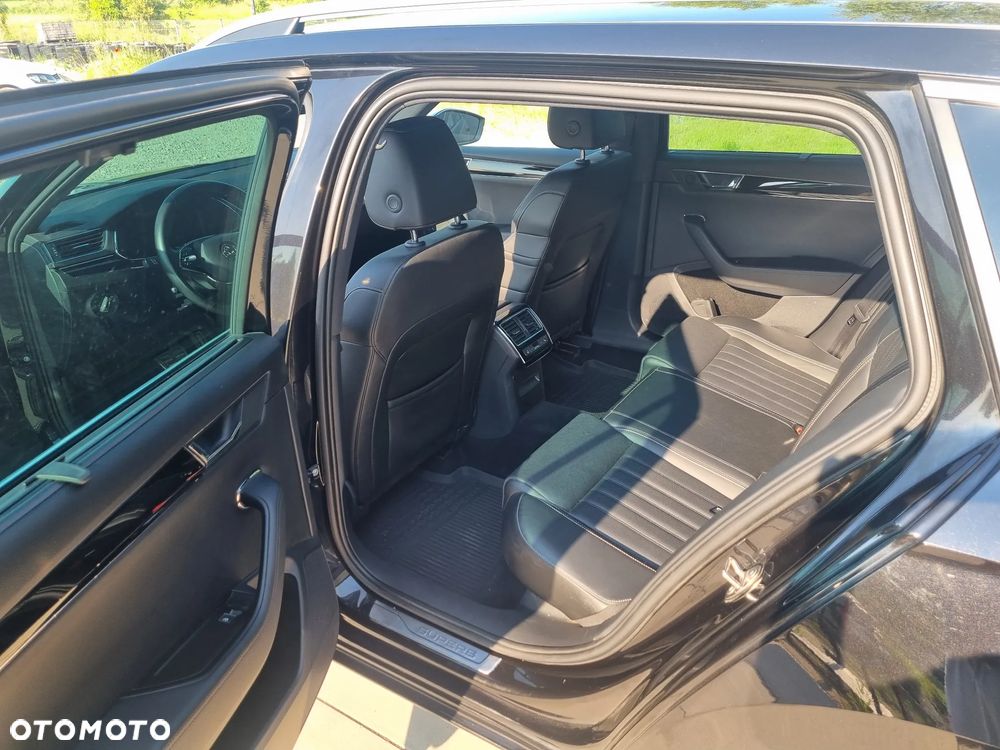 Skoda Superb 2.0 TDI SCR 4x4 L&K DSG - 9