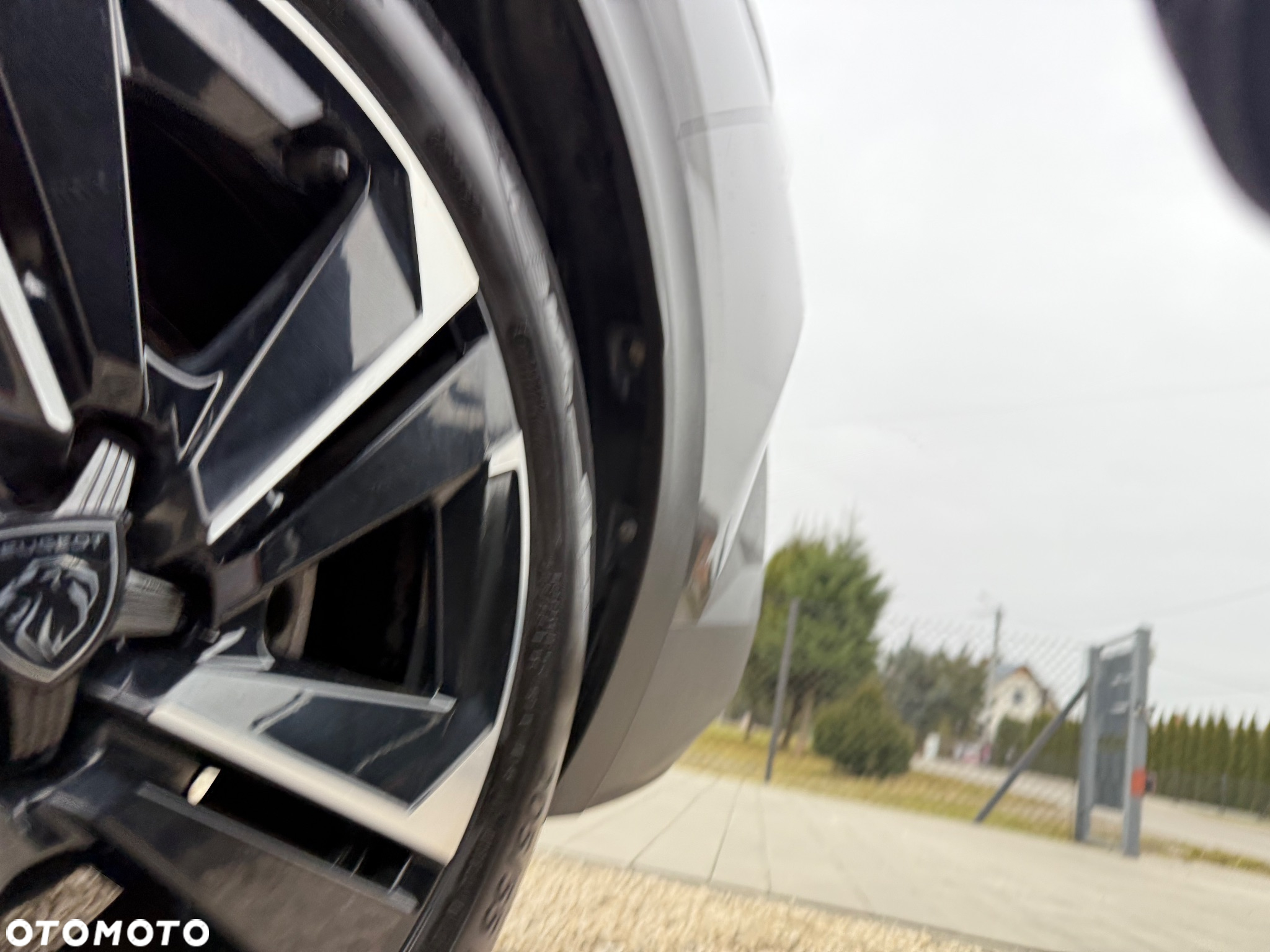 Peugeot 408 PureTech 130 EAT8 Allure Pack - 17