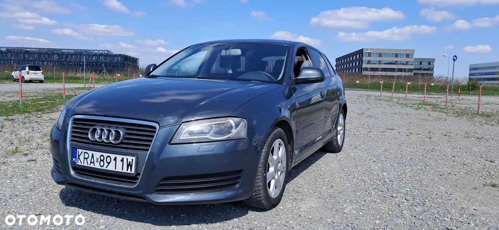 Audi A3 Sportback 1.6 TDI DPF Attraction - 2