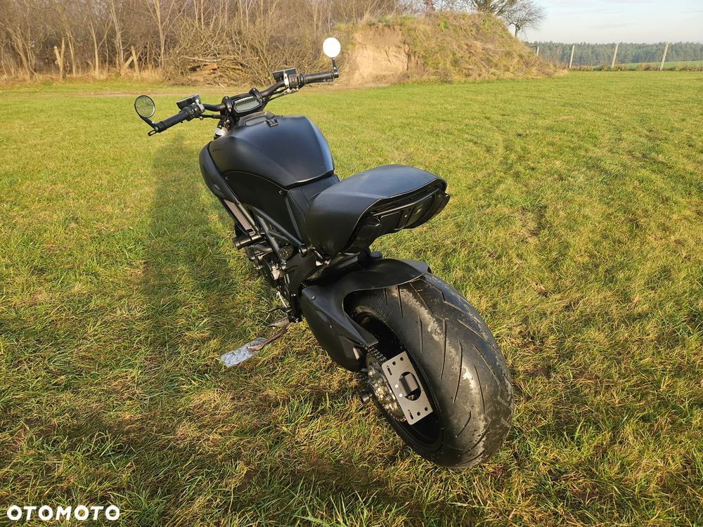 Ducati Diavel - 10