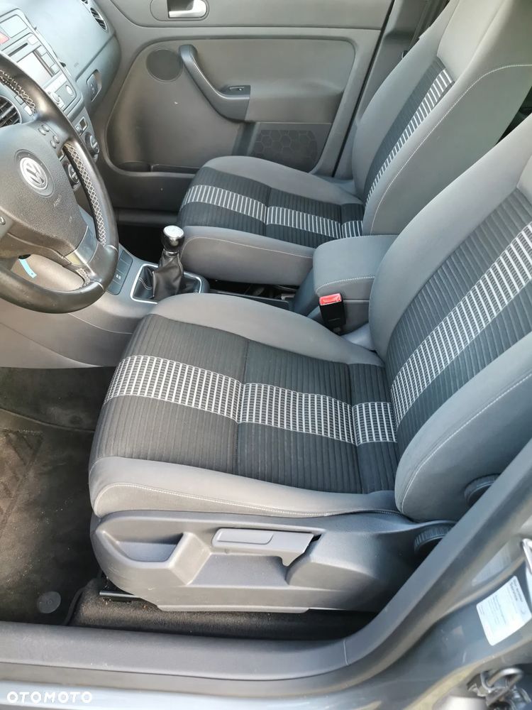 Volkswagen Golf Plus - 22
