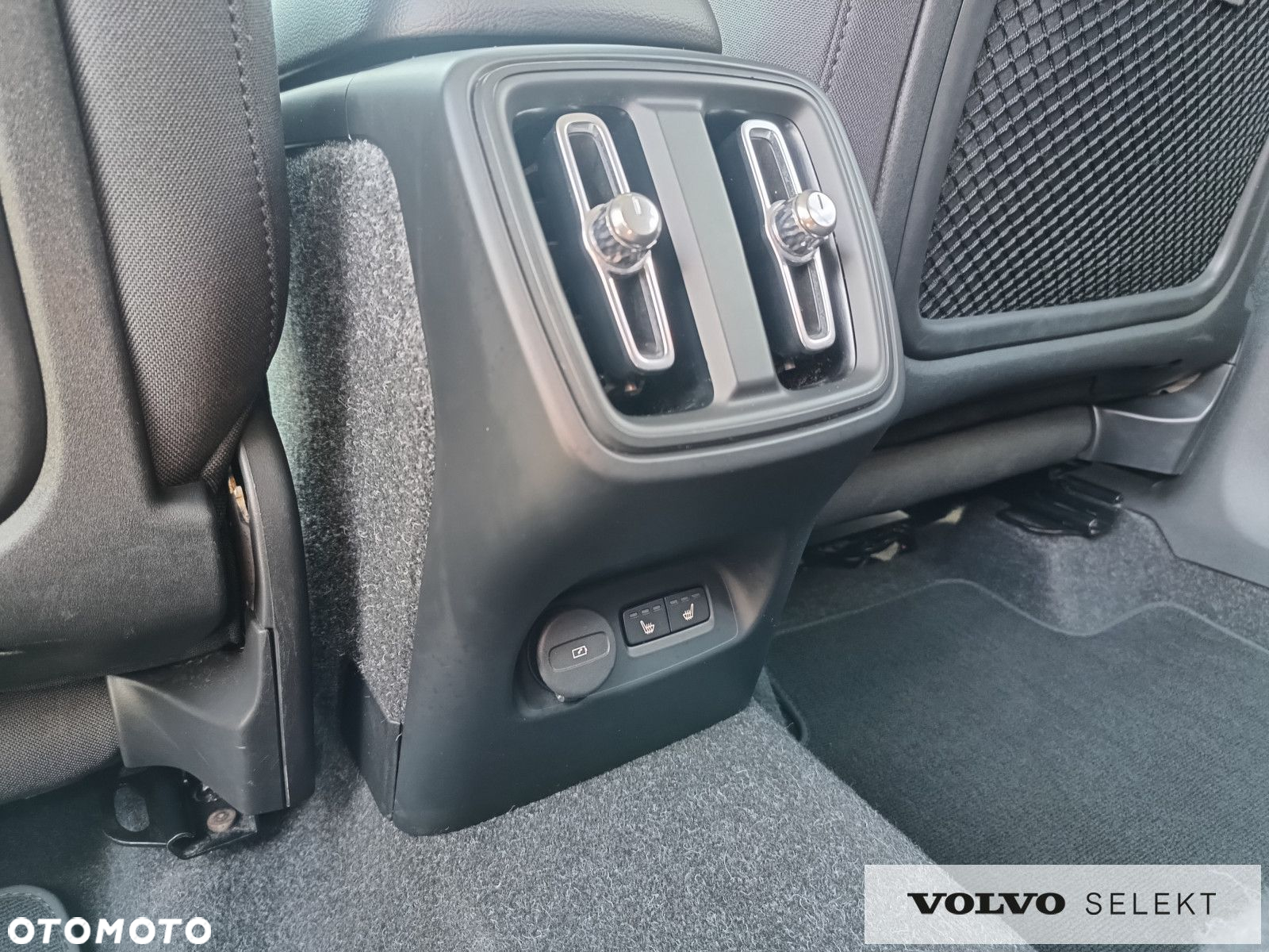 Volvo XC 40 - 21
