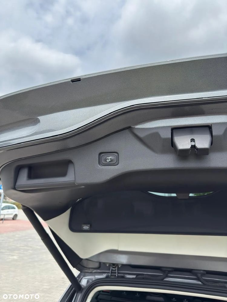 Ford Mondeo 2.0 EcoBlue Titanium - 21