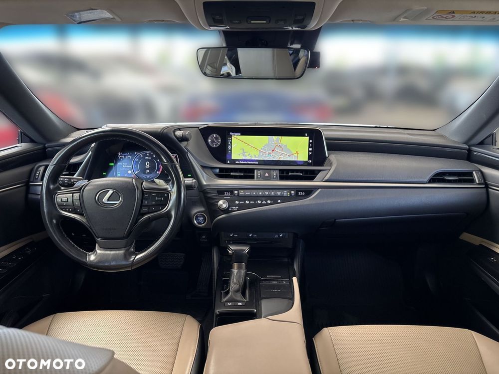 Lexus ES - 4