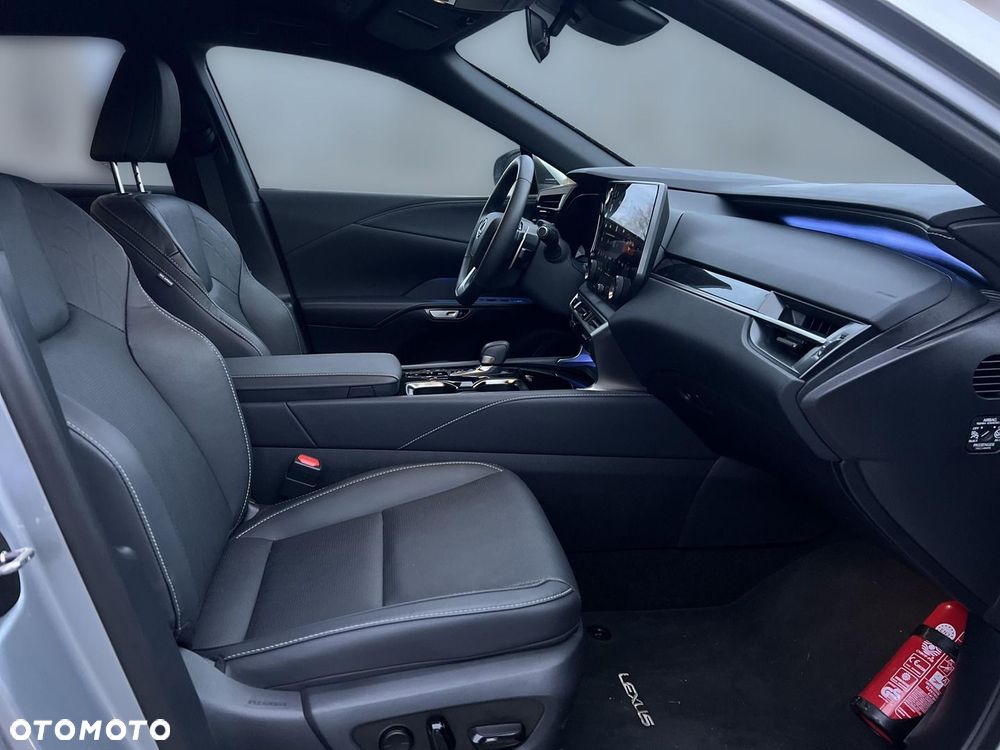 Lexus RX - 11