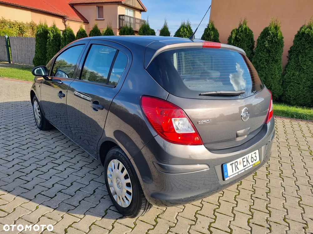Opel Corsa - 4