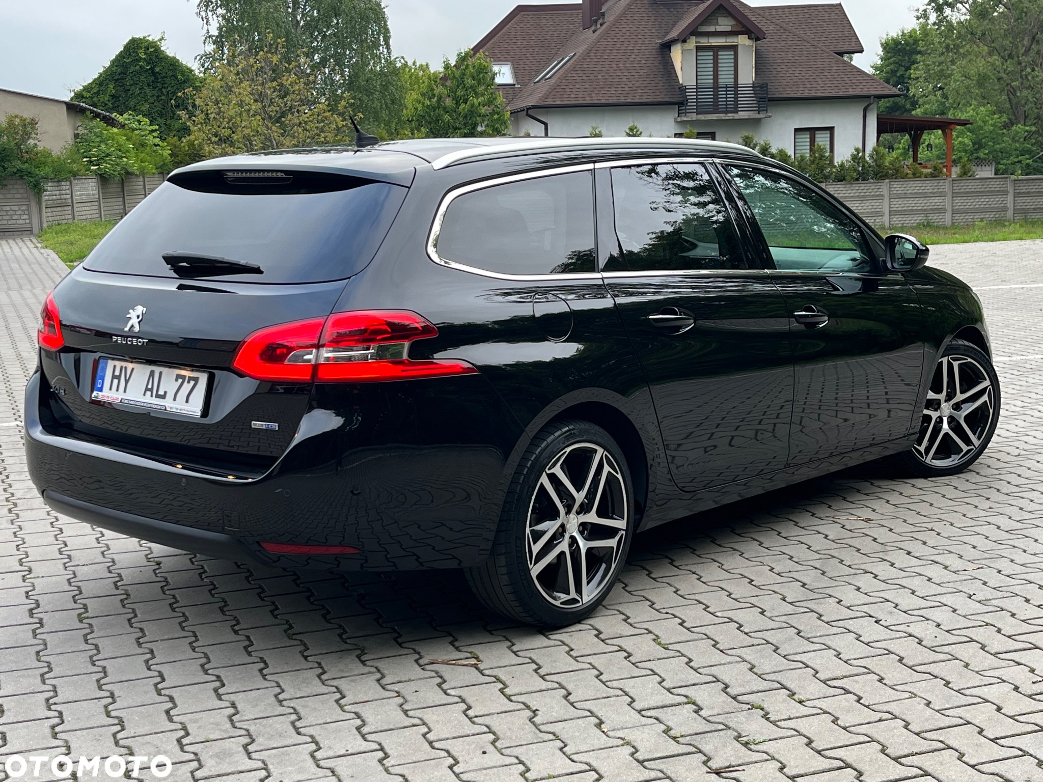 Peugeot 308 SW BlueHDi 150 EAT6 Stop & Start Allure - 2