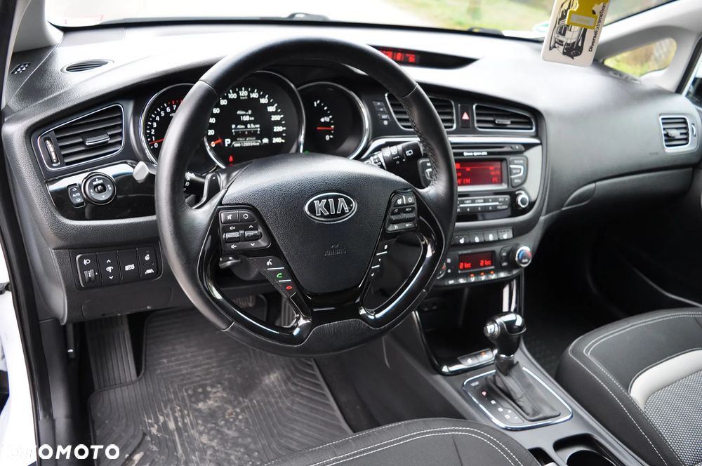 Kia Ceed 1.6 GDI XL DCT - 23