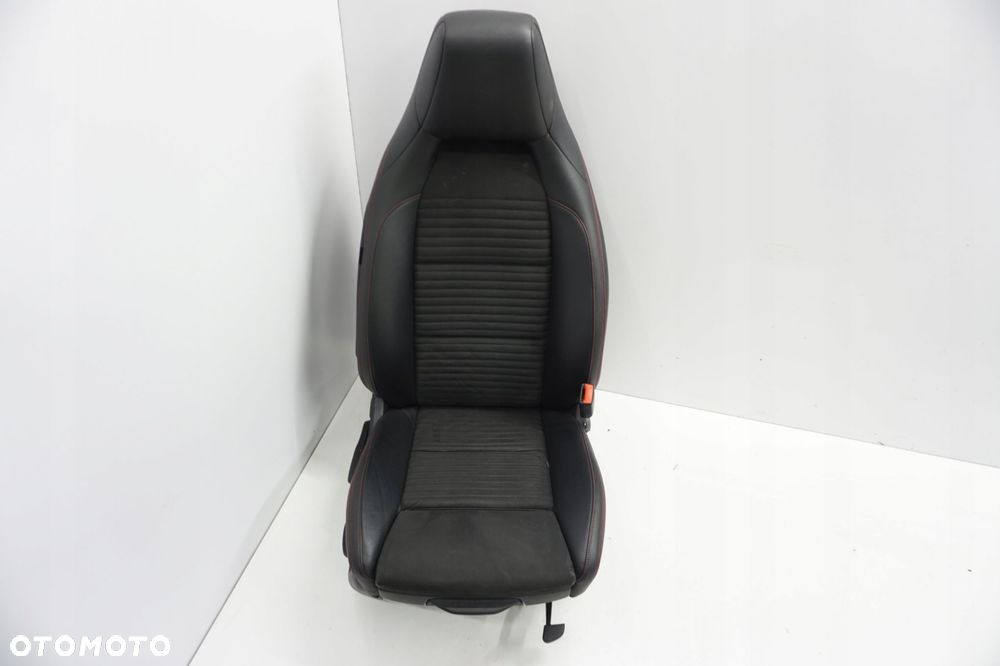 MERCEDES CLA W117 AMG FOTELE KANAPA GRZANE - 4