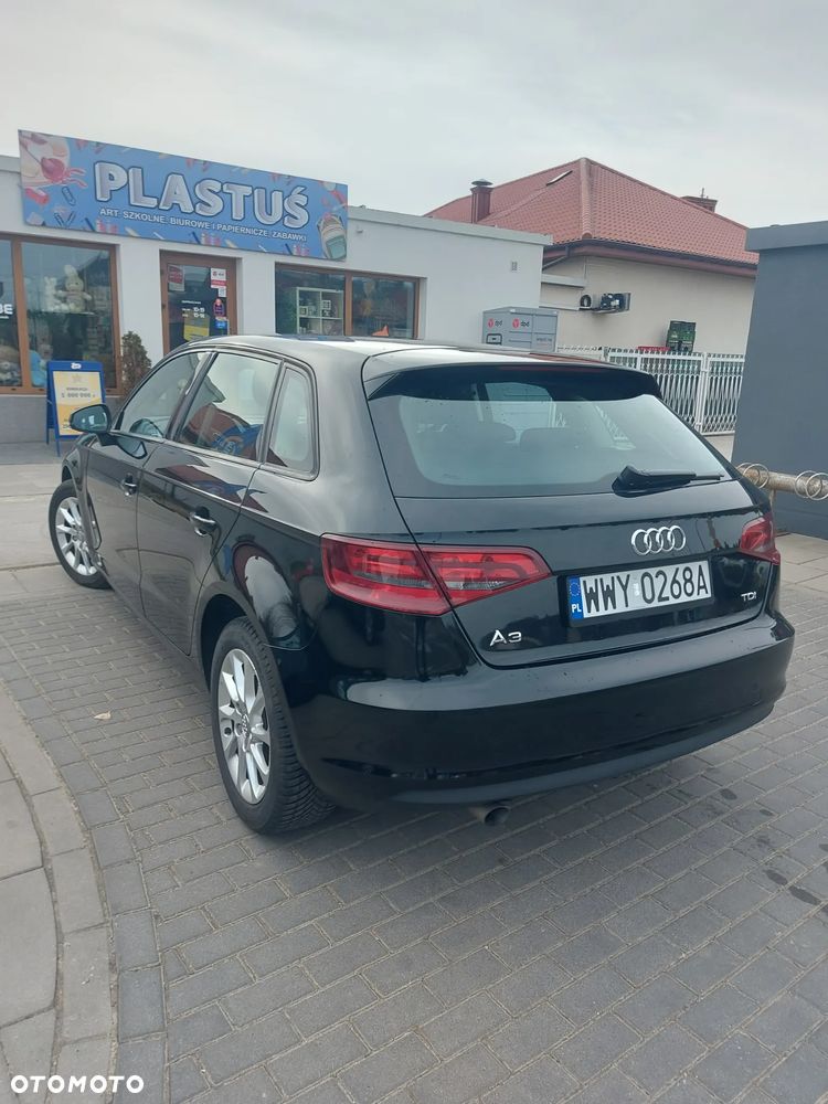 Audi A3 Sportback 1.6 TDI DPF Ambiente - 10