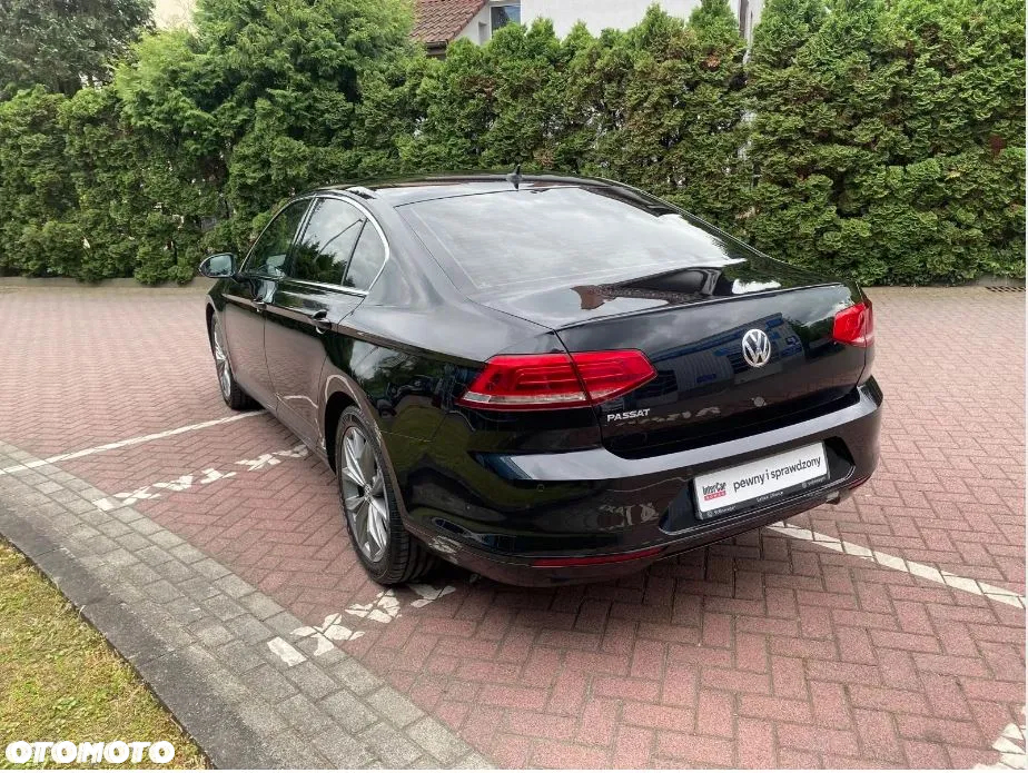 Volkswagen Passat 1.6 TDI BMT Comfortline - 4