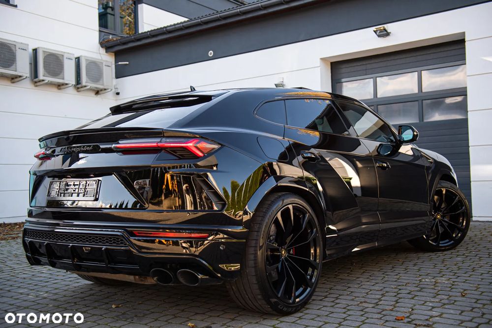 Lamborghini Urus Standard - 30