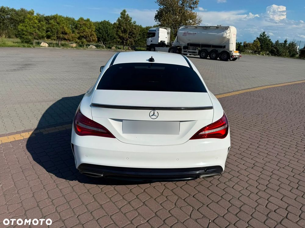 Mercedes-Benz CLA 250 4-Matic AMG Line 7G-DCT - 2
