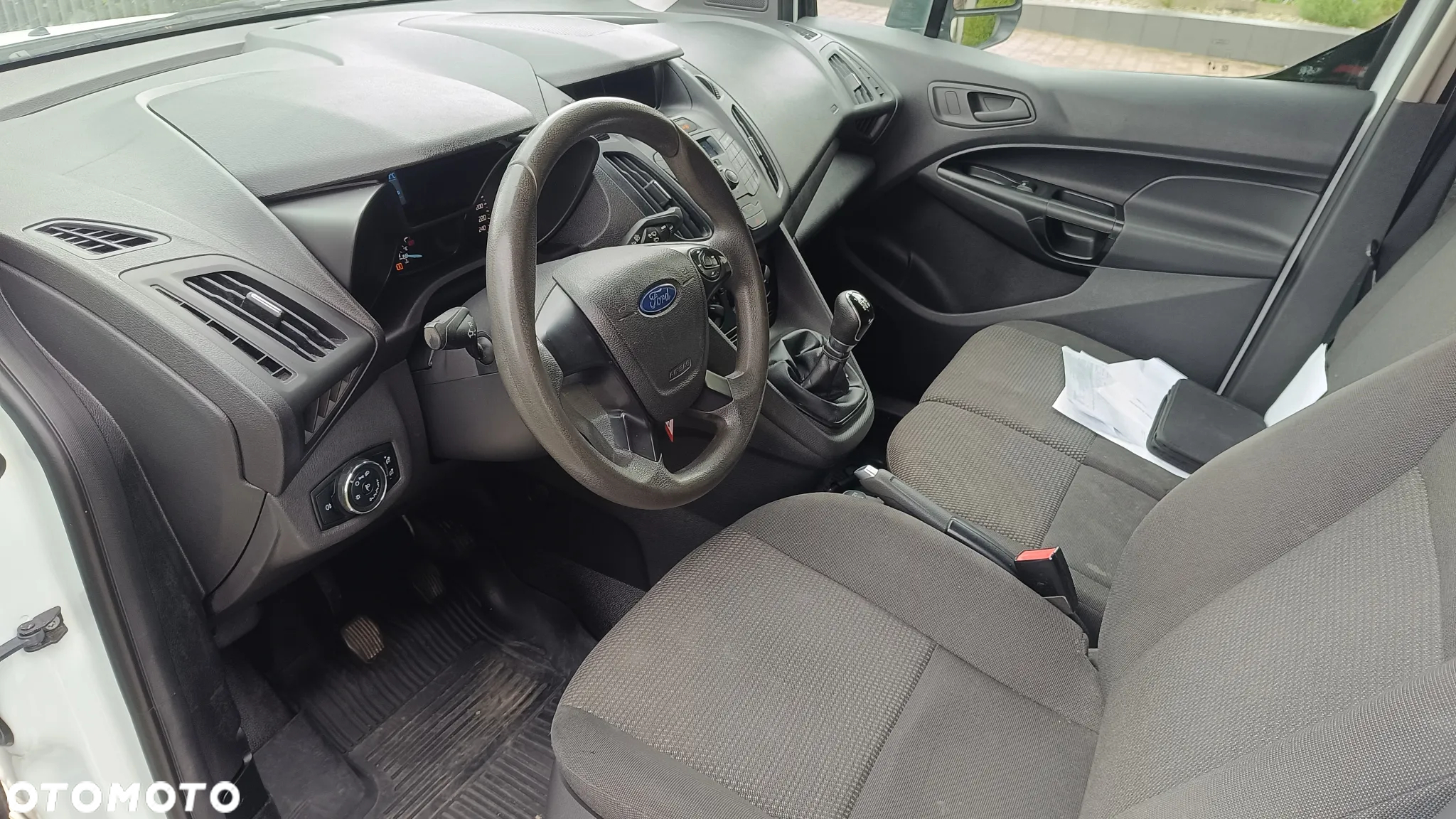 Ford Transit Connect - 9