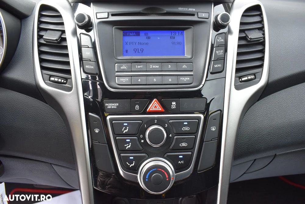 Hyundai i30 1.6 Automatik Style - 11