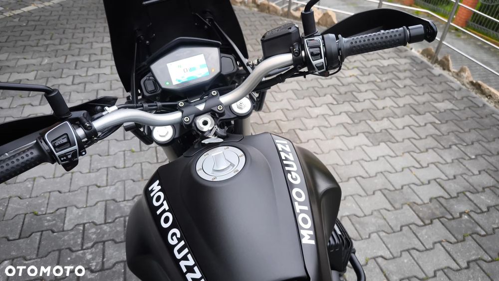 Moto Guzzi V85 - 17