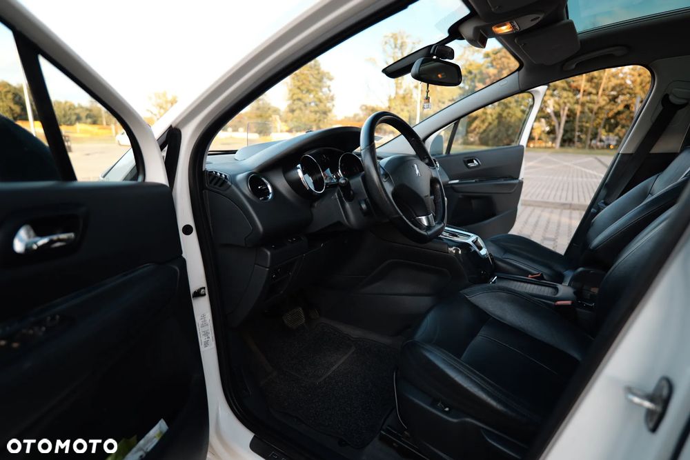 Peugeot 5008 2.0 HDi Premium + - 16