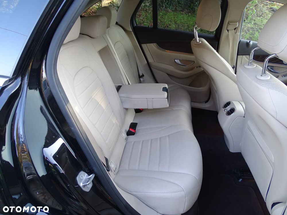 Mercedes-Benz GLC 220 d 4Matic 9G-TRONIC Exclusive - 12