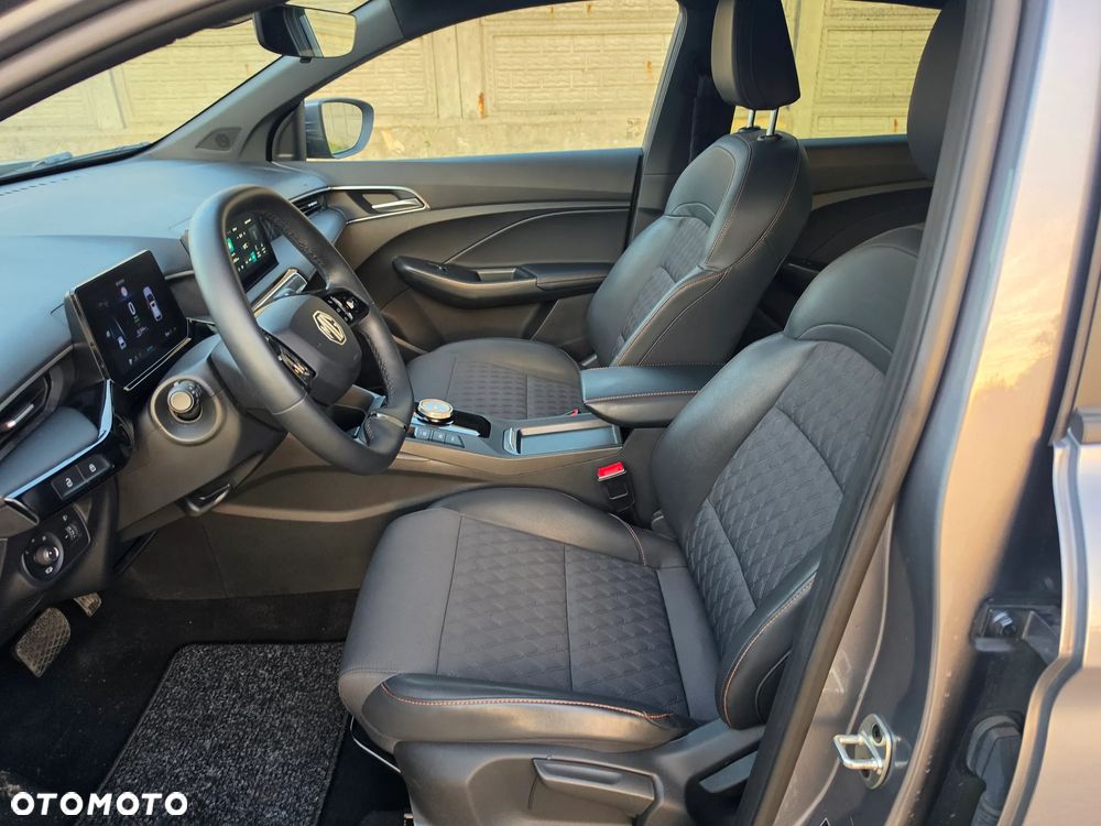 MG MG3 1.5 HEV+ Exclusive - 10