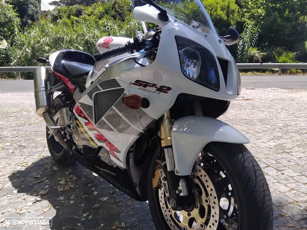 Honda VTR SP02 - 1