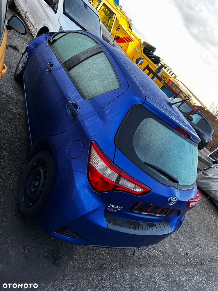 Toyota Yaris 1.0 VVT-i - 6