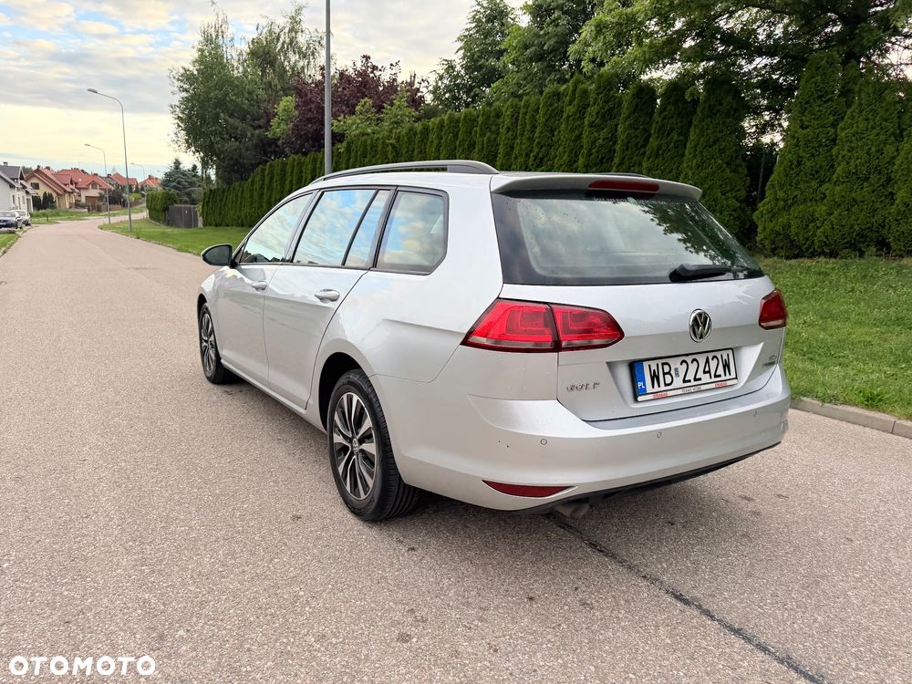 Volkswagen Golf - 25