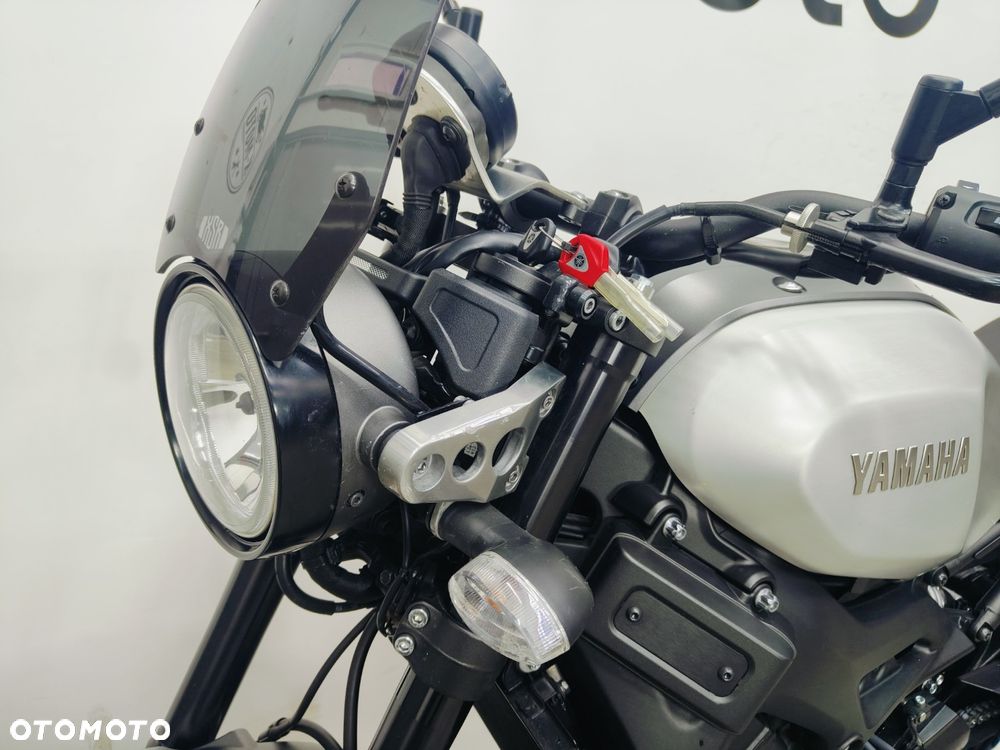 Yamaha XSR - 21