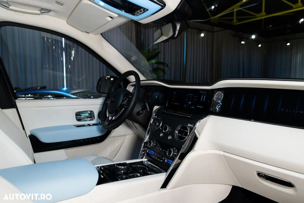 Rolls-Royce Cullinan - 36