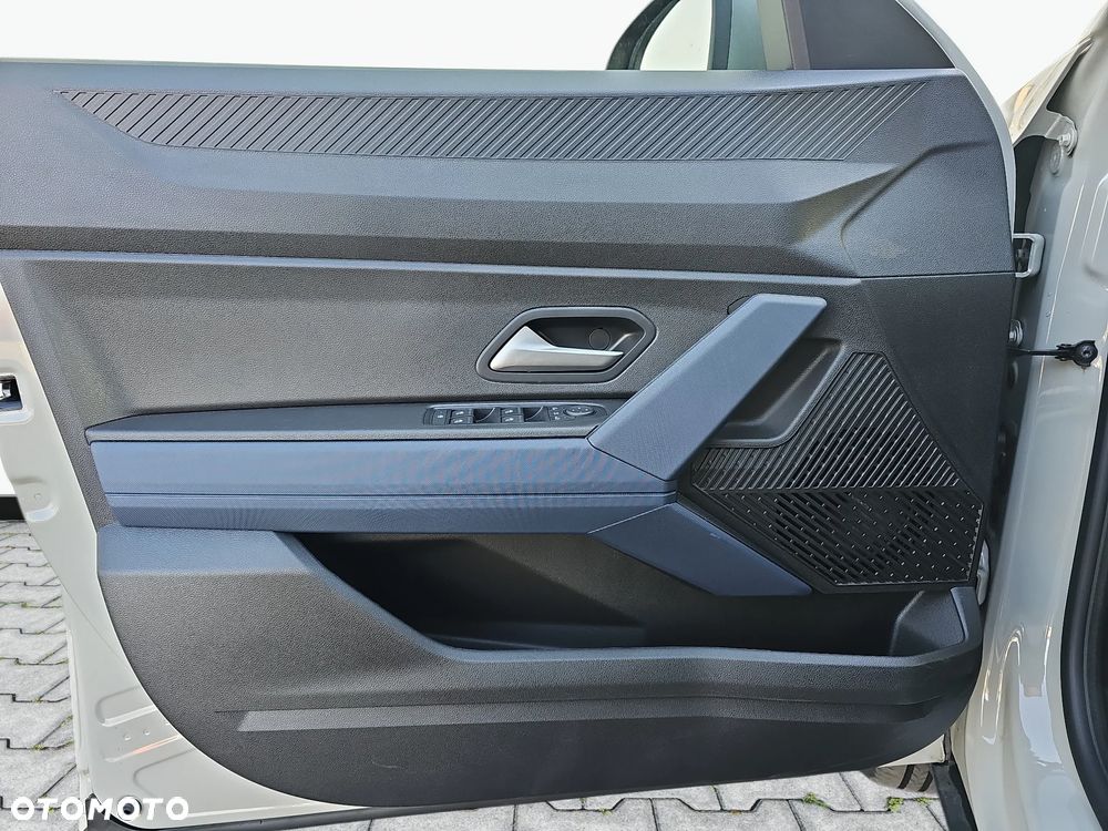 Dacia Duster 1.6 Full Hybrid 140 Journey MMT - 13