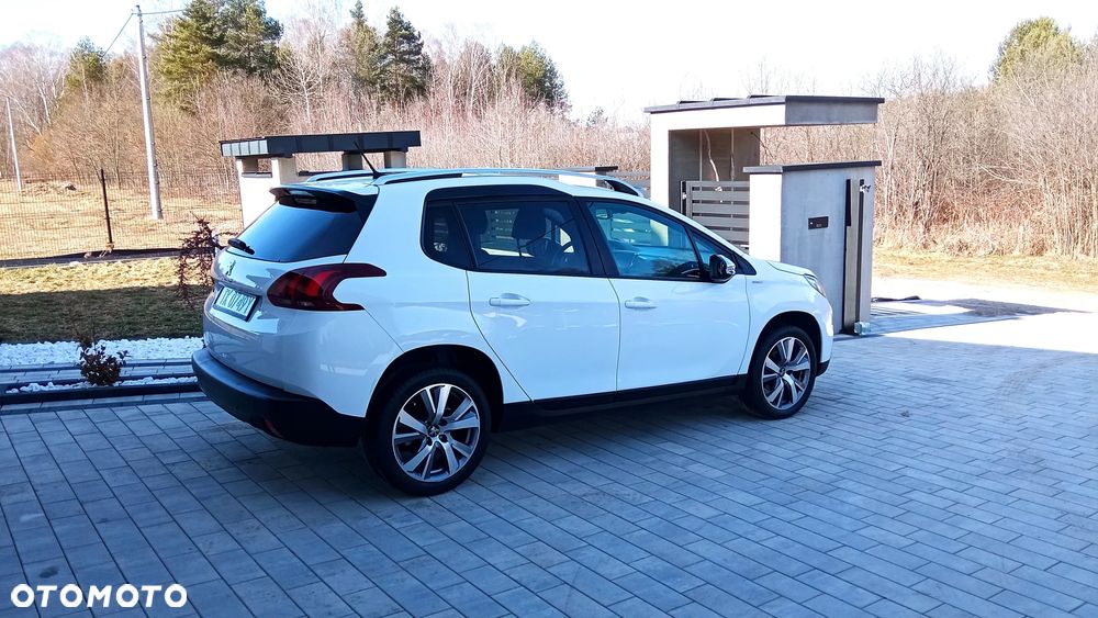 Peugeot 2008 1.2 Pure Tech Style - 15