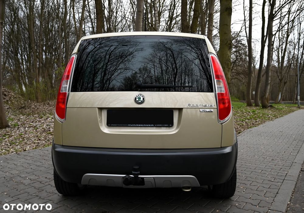 Skoda Roomster 1.2 TSI Scout PLUS EDITION - 24