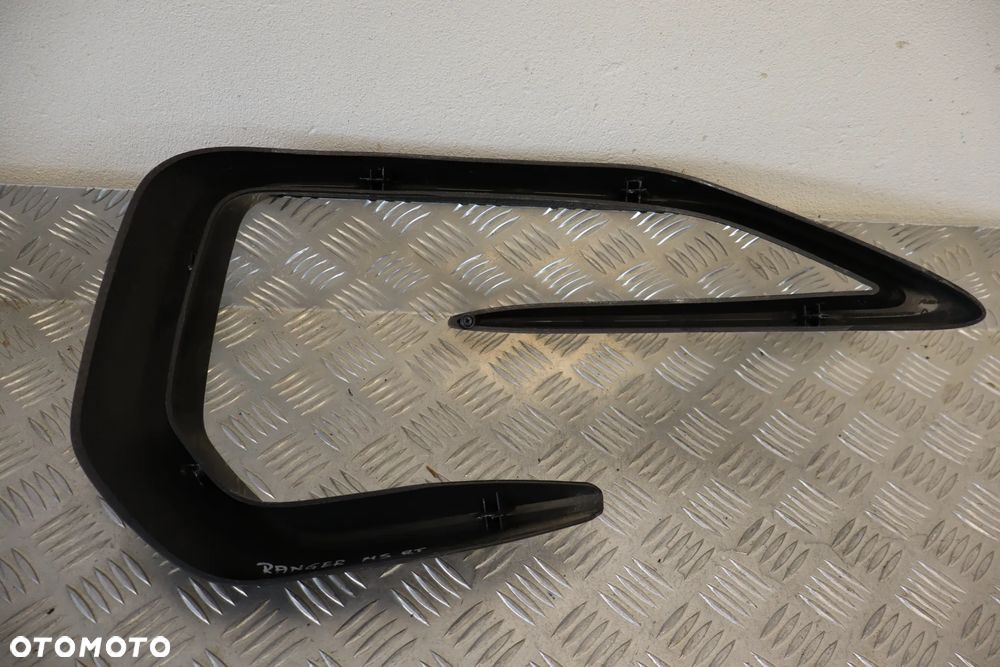 KRATKA RAMKA ZDERZAKA PRZEDNIA LEWA FORD RANGER MS RT CARBON 18114005AB 2021 - 12