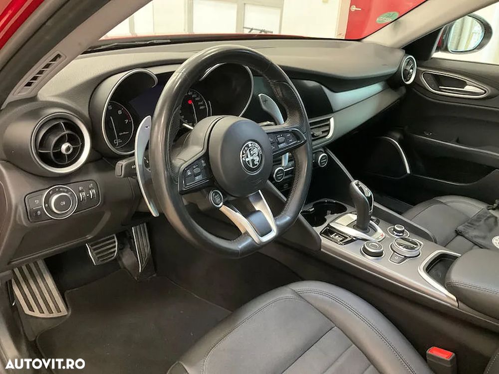 Alfa Romeo Giulia - 7
