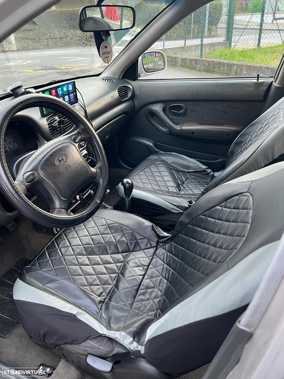 Hyundai Accent - 8