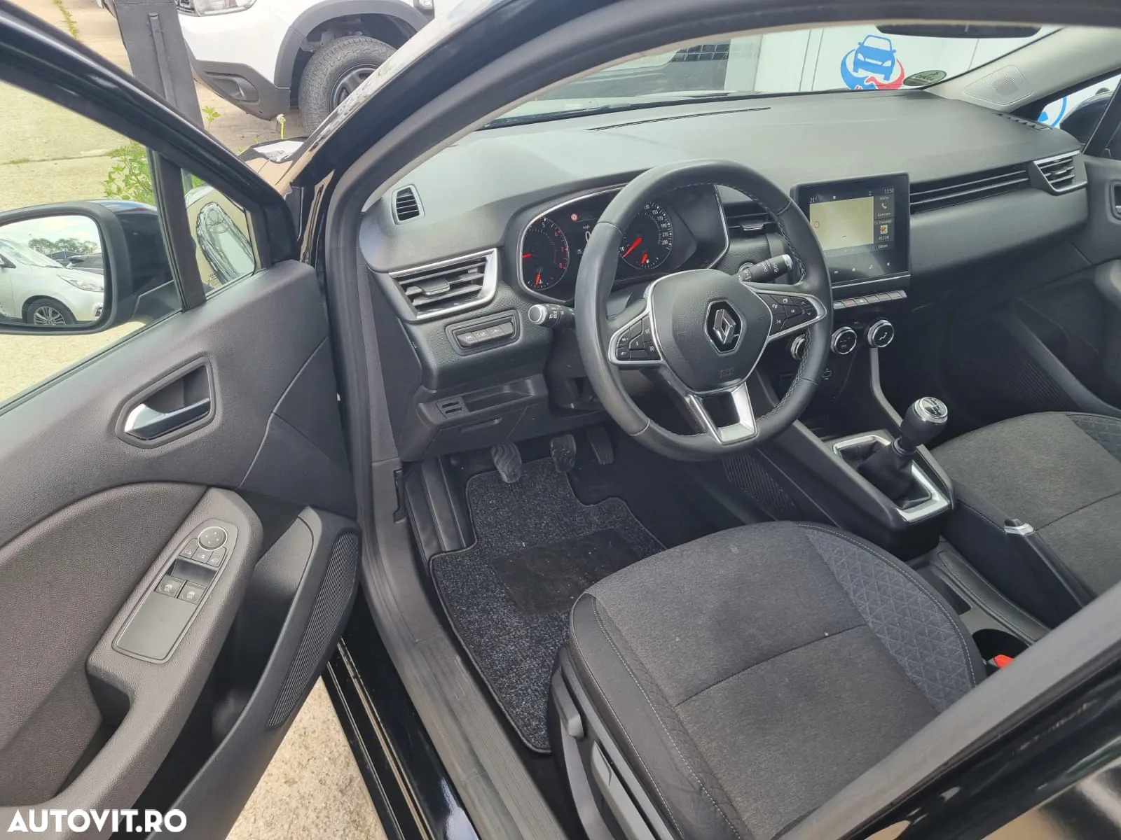 Renault Clio TCe 100 BUSINESS EDITION - 12