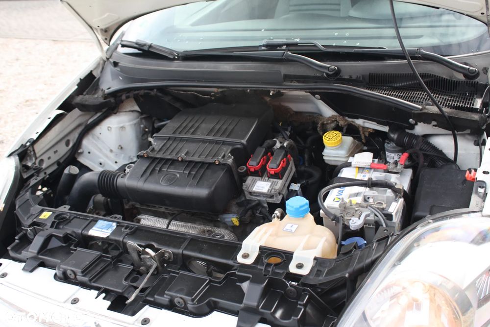 Fiat Punto Evo 1.4 8V MyLife Start&Stop - 28