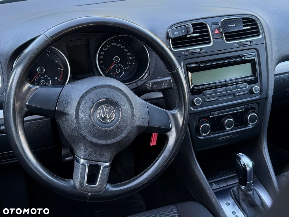 Volkswagen Golf - 10