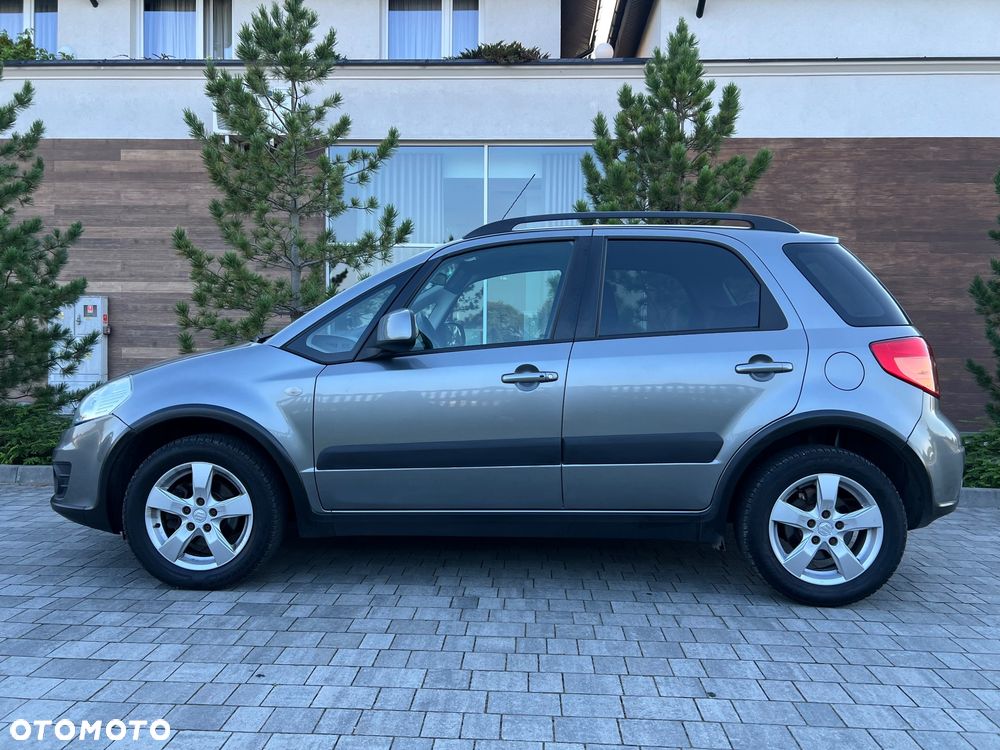Suzuki SX4 1.6 VVT 4x4 Style - 20