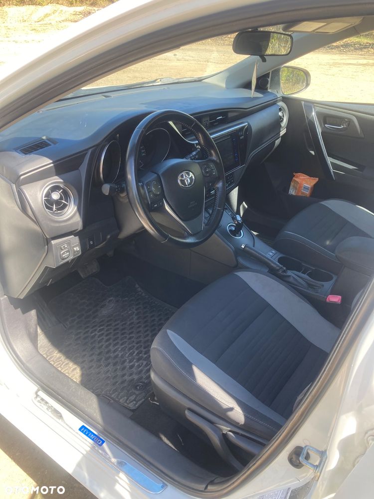Toyota Auris - 7