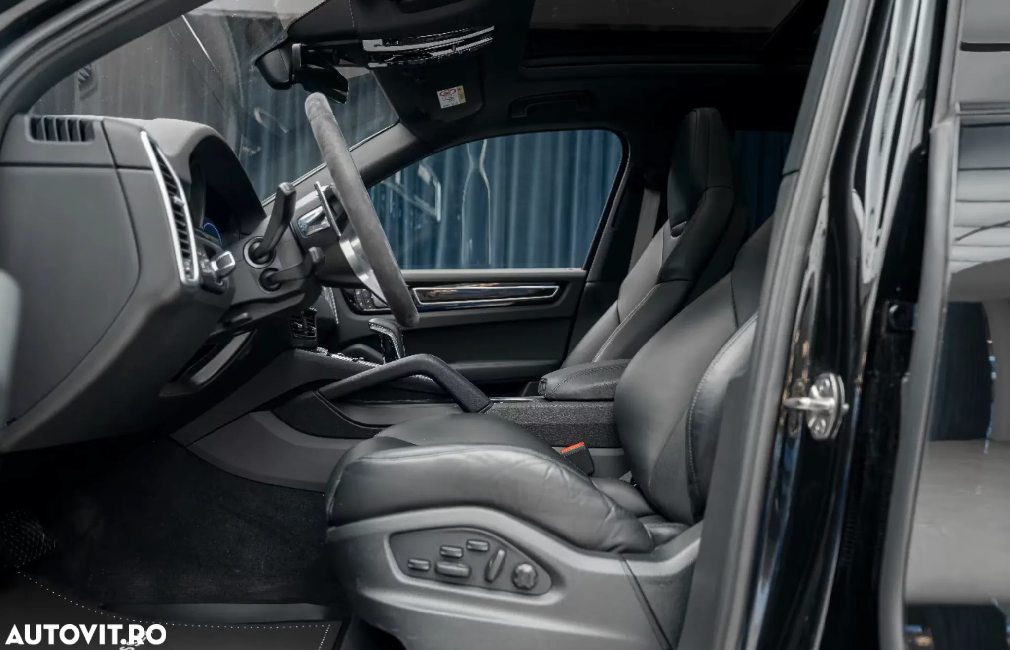 Porsche Cayenne E-Hybrid - 10