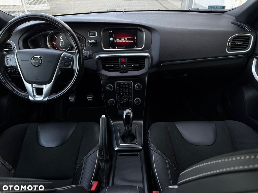 Volvo V40 D2 Drive-E R-Design Momentum - 8