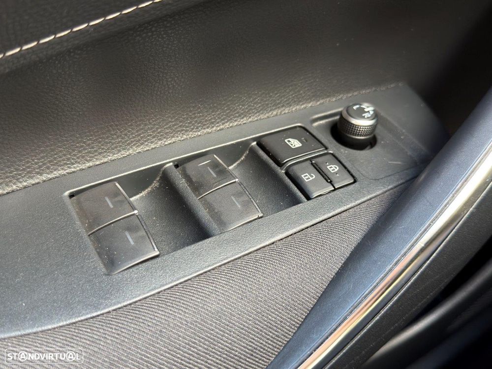 Toyota Corolla 1.8 Hybrid Comfort - 20