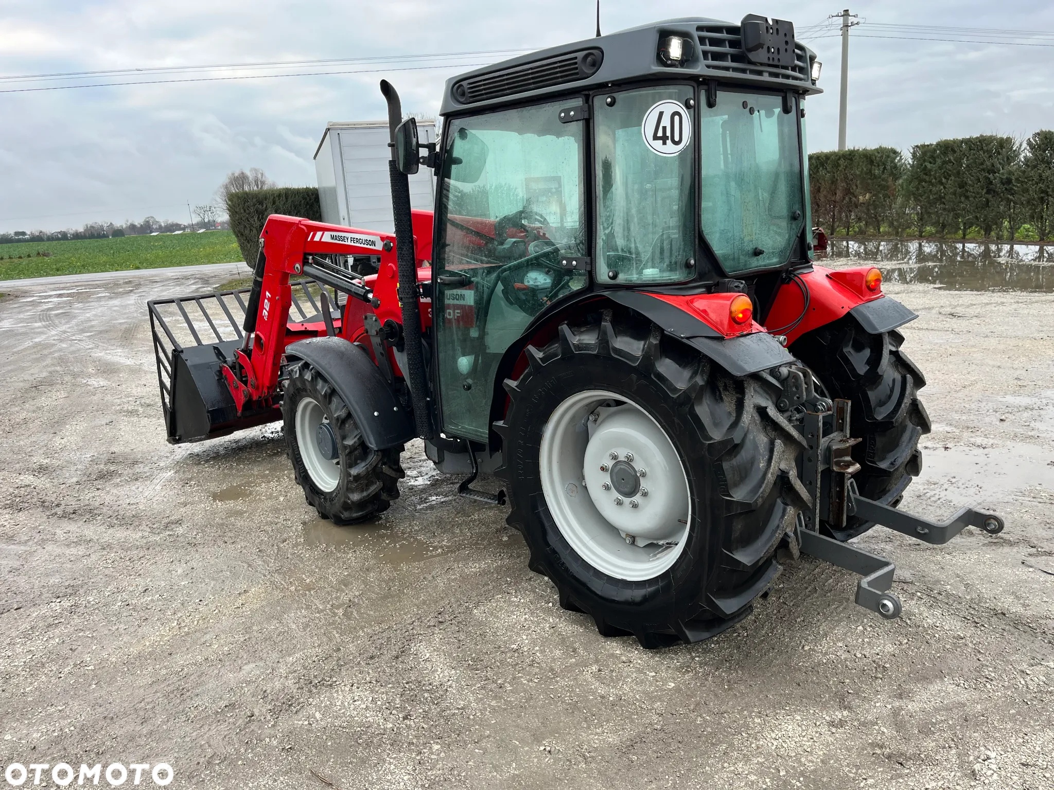 Massey Ferguson - 11