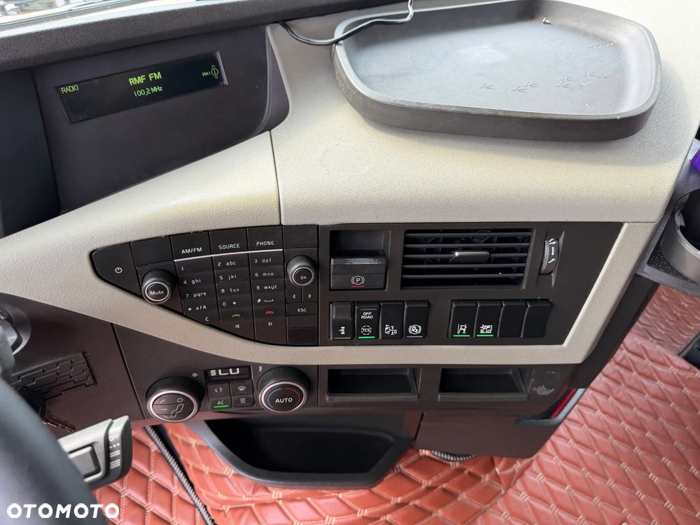 Volvo FH 500 / 3 SZTUKI / HYDRAULIKA + 2 ZBIORNIKI PALIWOWE / GLOBETROTTER / EURO 6 / LODÓWKA / DŁUGA RAMA / DOSTĘPNE 3 SZTUKI !! - 30